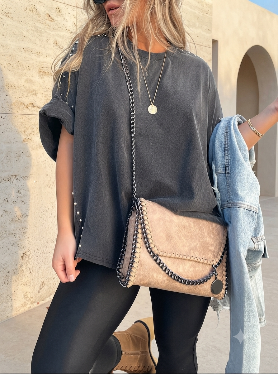 Tachuelas - camiseta oversize tachuelas